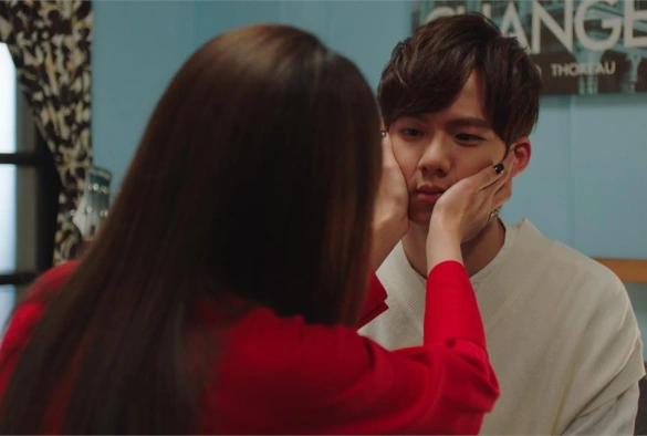 Кадр из дорамы Любовь — это наука?