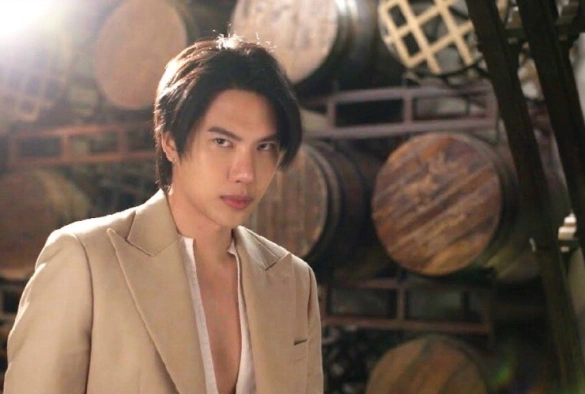 Кадр из дорамы Красный павлин