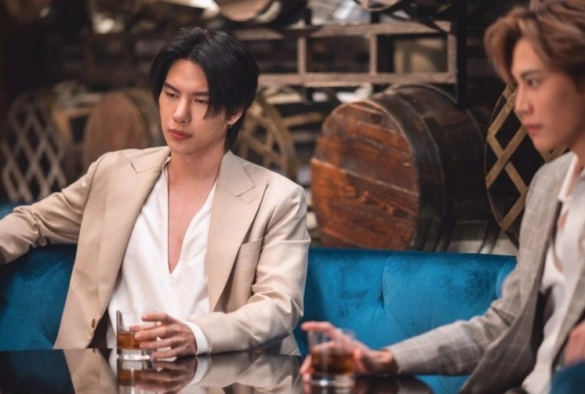 Кадр из дорамы Красный павлин