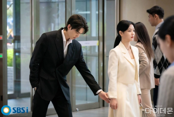 Кадр из дорамы Мой демон