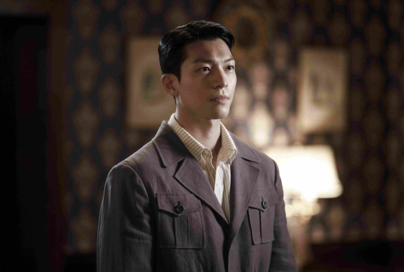 Кадр из дорамы Существо Кёнсона 1 сезон / Кёнсонское существо 1 сезон