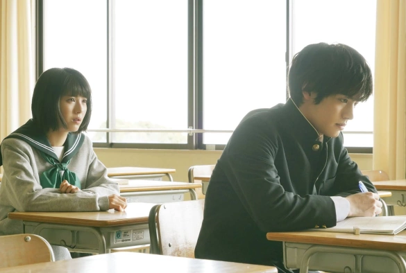 Кадр из дорамы Любит — не любит