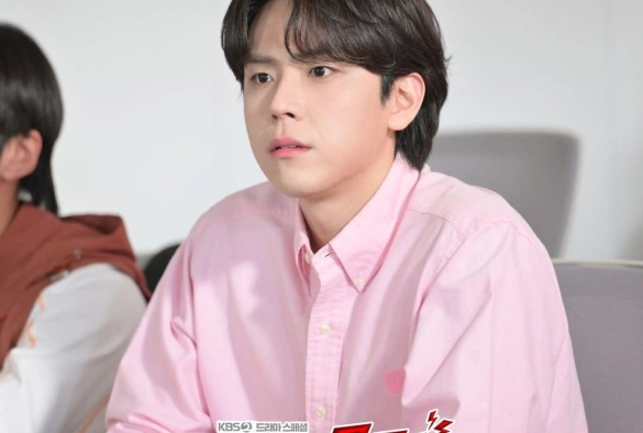 Кадр из дорамы Любовная атака