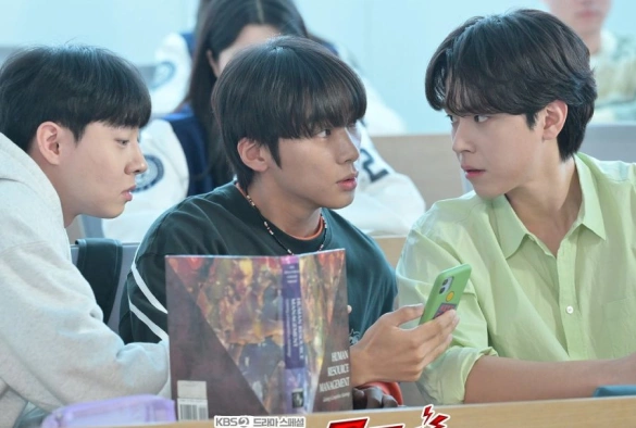 Кадр из дорамы Любовная атака