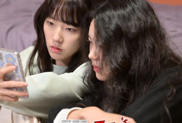 Кадр из дорамы Любовная атака