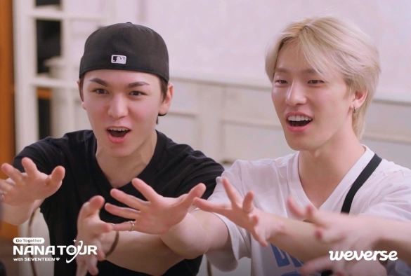 Кадр из дорамы НаНа-тур с Seventeen