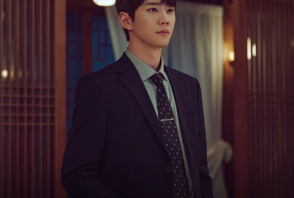 Кадр из дорамы Королевский путь