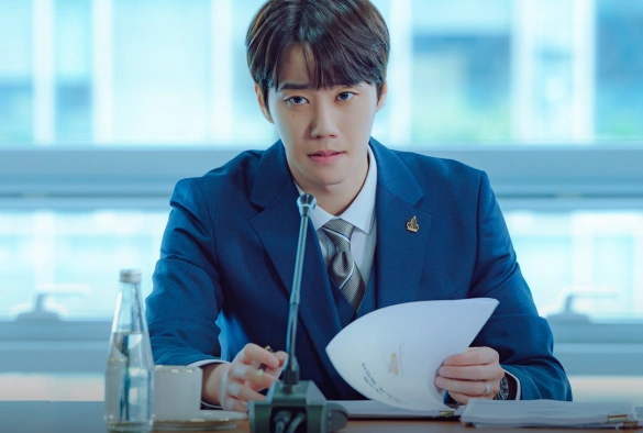 Кадр из дорамы Королевский путь