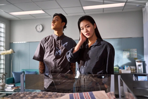 Кадр из дорамы Проклятие «Зов могилы»