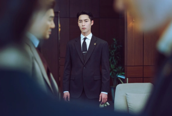 Кадр из дорамы Королевский путь