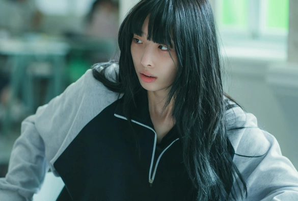 Кадр из дорамы Игра в пирамиду