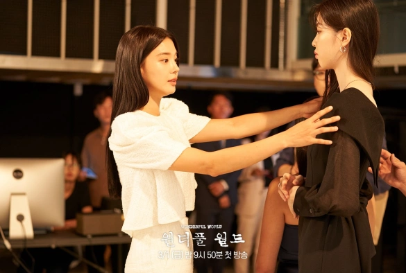 Кадр из дорамы Чудесный мир