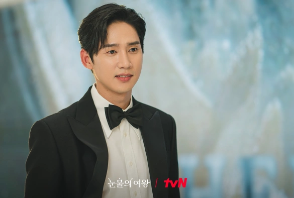 Кадр из дорамы Королева слёз