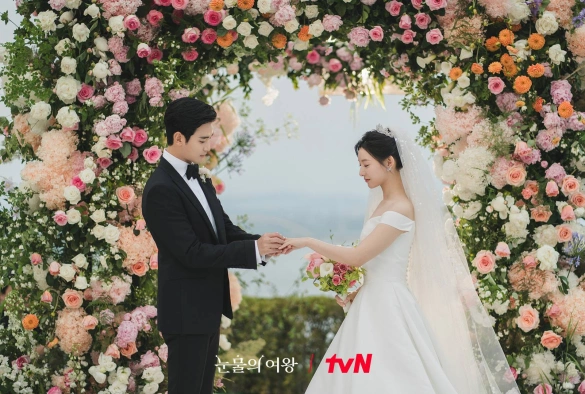 Кадр из дорамы Королева слёз