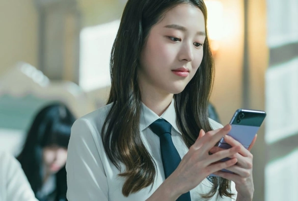 Кадр из дорамы Игра в пирамиду