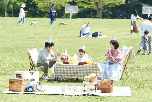 Кадр из дорамы Чудесный мир