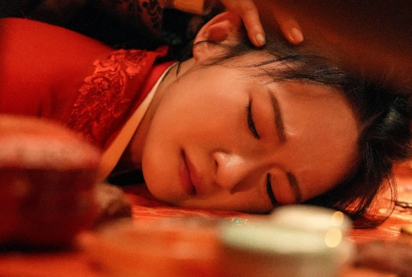 Кадр из дорамы Знать сюжет необязательно