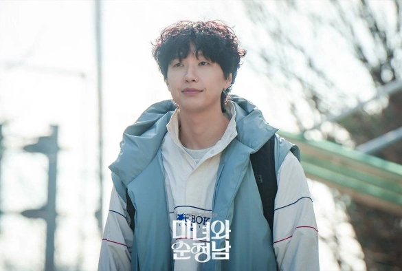 Кадр из дорамы Красавица и преданный поклонник