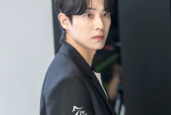 Кадр из дорамы Сбежавшая семёрка 2 сезон