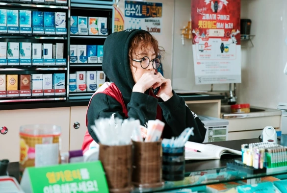 Кадр из дорамы Шпионка на полставки