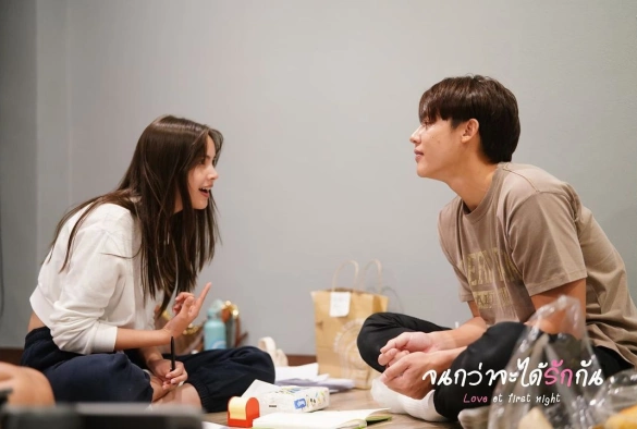 Кадр из дорамы Любовь с первой ночи