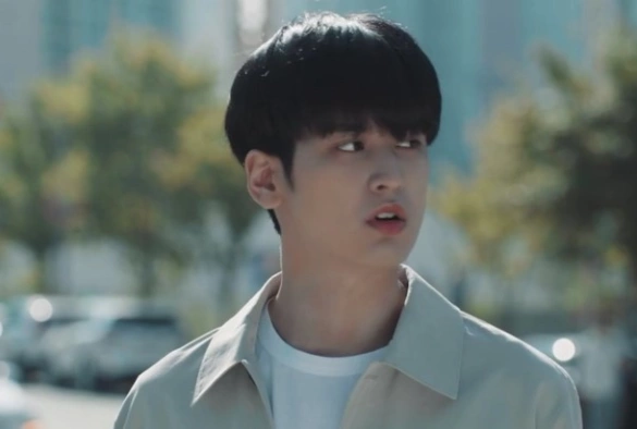 Кадр из дорамы Мой призрачный сосед