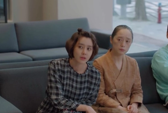 Кадр из дорамы Мой призрачный сосед