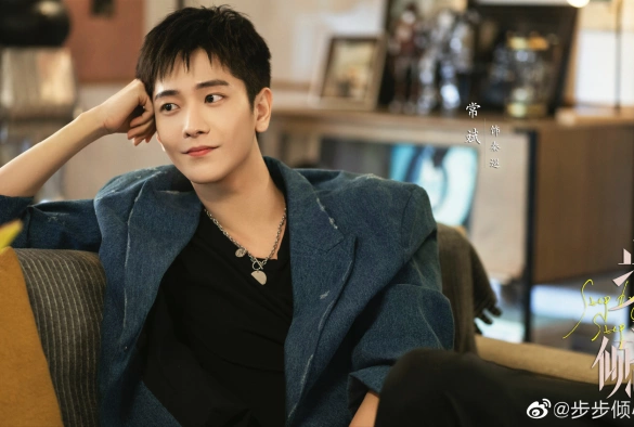 Кадр из дорамы Влюбляясь шаг за шагом