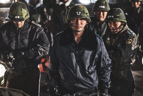 Кадр из дорамы Сеульская весна