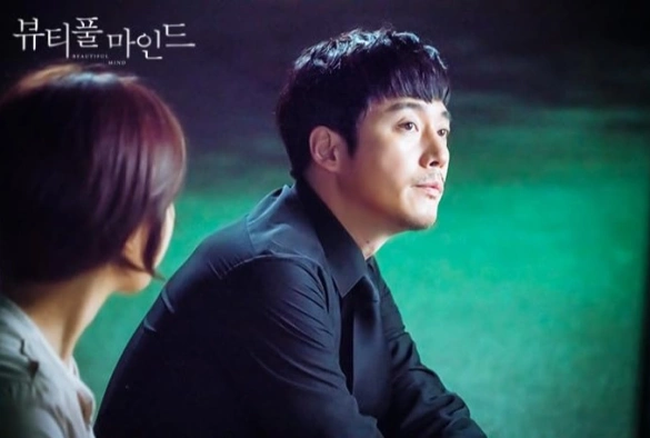 Кадр из дорамы Лабиринты разума