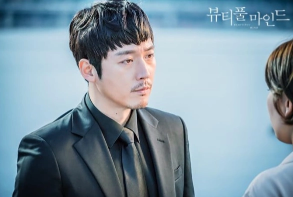 Кадр из дорамы Лабиринты разума