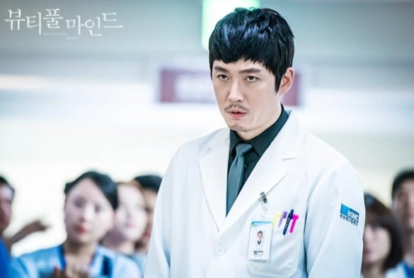 Кадр из дорамы Лабиринты разума