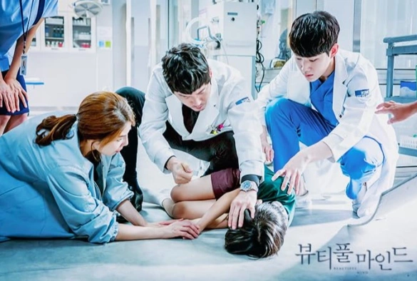 Кадр из дорамы Лабиринты разума