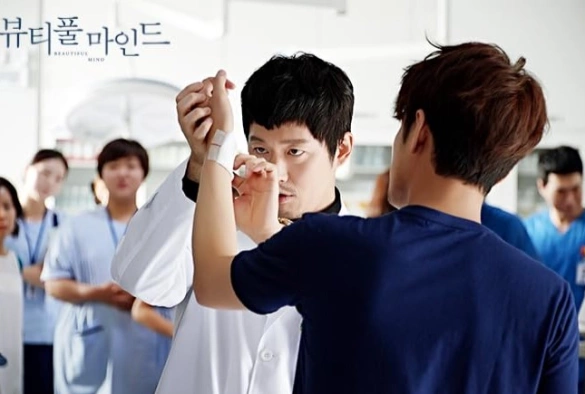 Кадр из дорамы Лабиринты разума