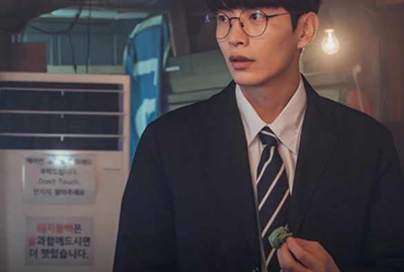 Кадр из дорамы Авария