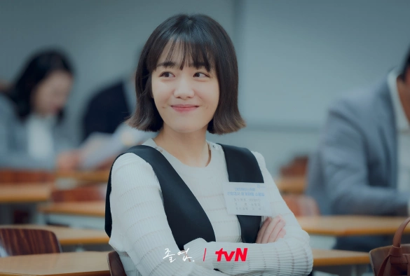 Кадр из дорамы Выпускник