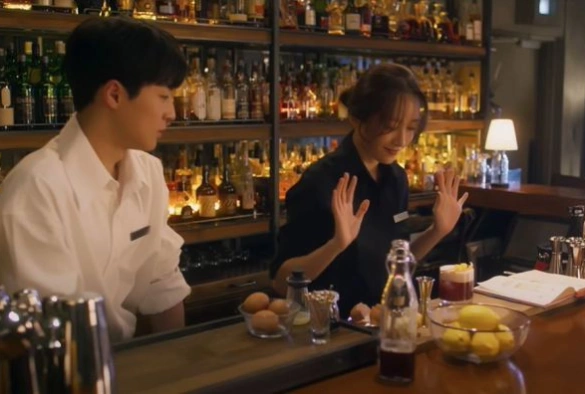 Кадр из дорамы Кошачий бар 2 сезон