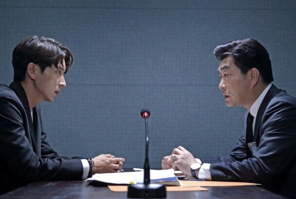 Кадр из дорамы Мыслить как преступник