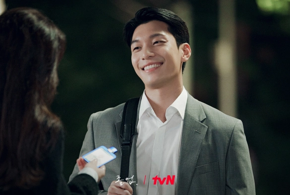 Кадр из дорамы Выпускник