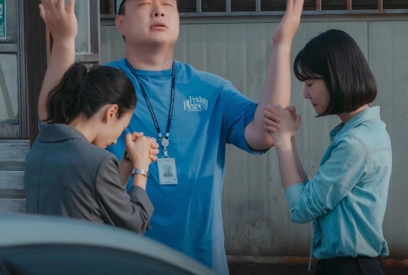 Кадр из дорамы Авария