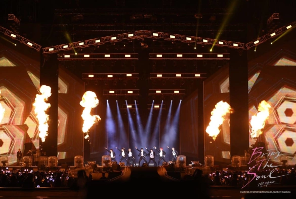 Кадр из дорамы BTS: Открой свою душу