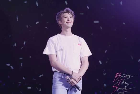 Кадр из дорамы BTS: Открой свою душу