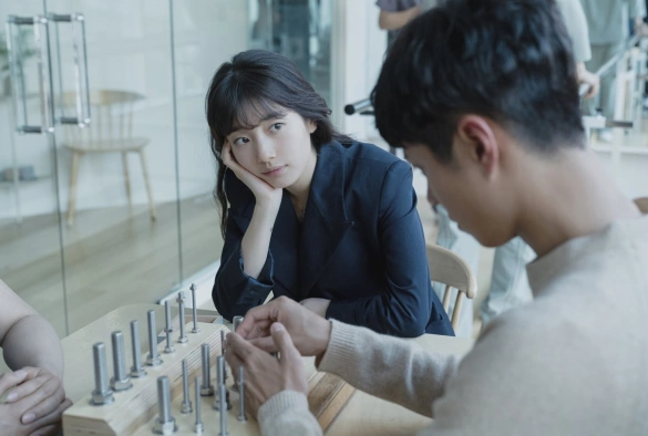 Кадр из дорамы Страна чудес