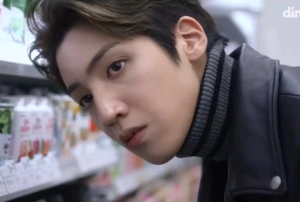 Кадр из дорамы Бурная жизнь в круглосуточном магазине