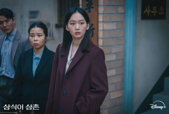 Кадр из дорамы Дядя Сам Сик