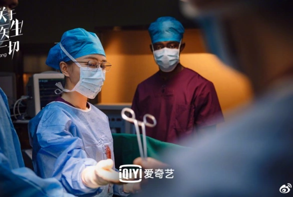 Кадр из дорамы Доктор Тан