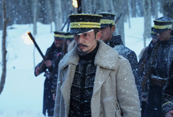 Кадр из дорамы Золотое божество