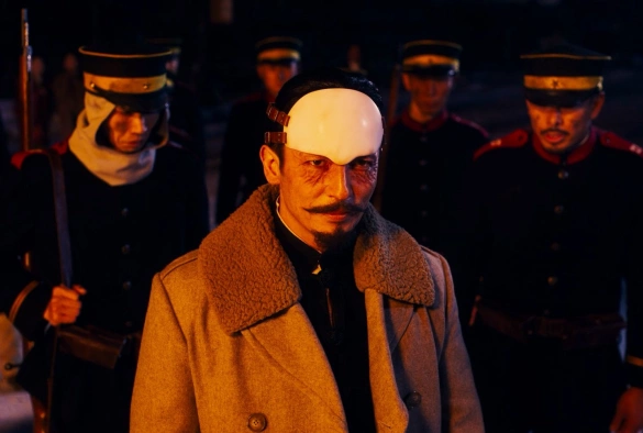 Кадр из дорамы Золотое божество