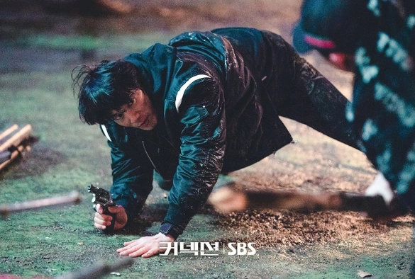 Кадр из дорамы Связь