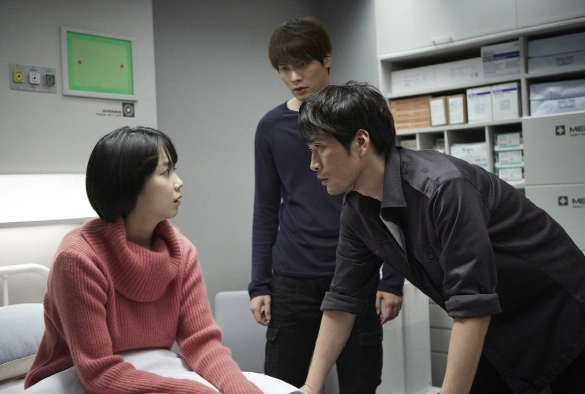 Кадр из дорамы 11 часов